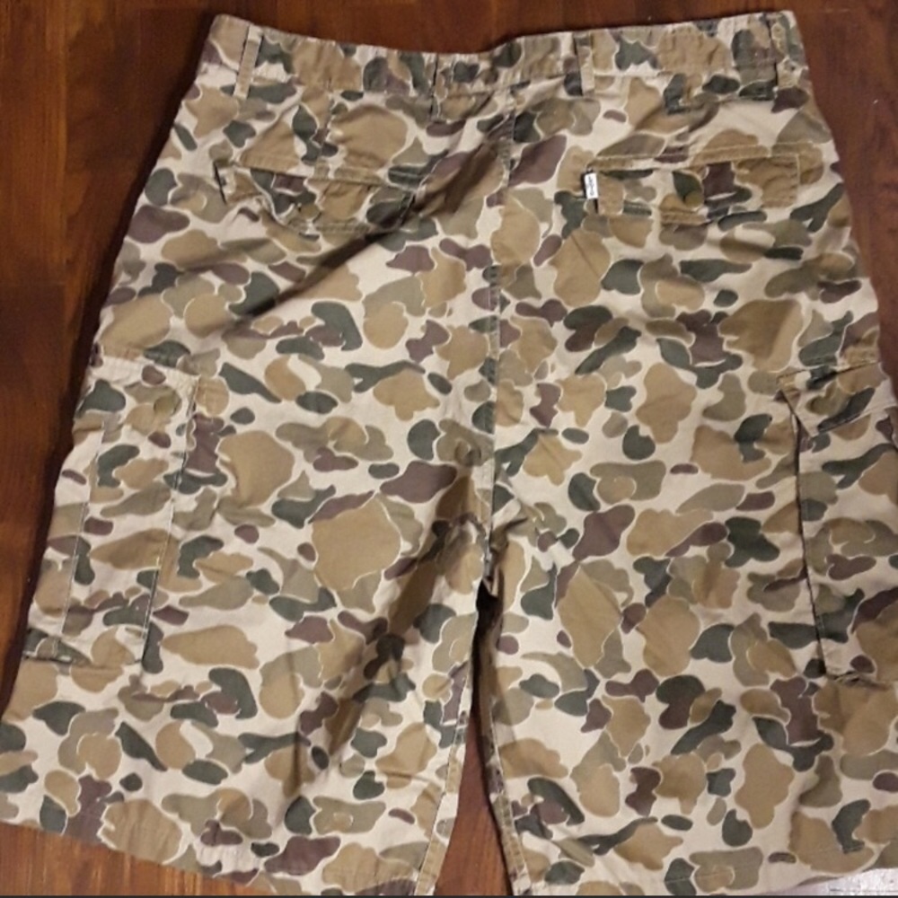 Men’s Levi shorts